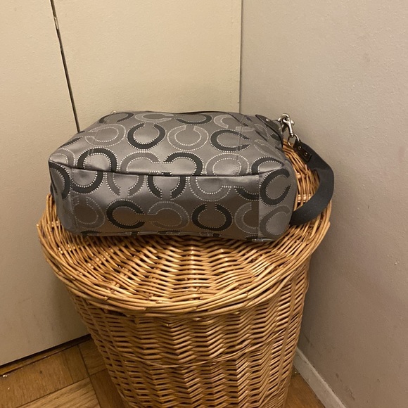 Coach - Picture 3 of 10